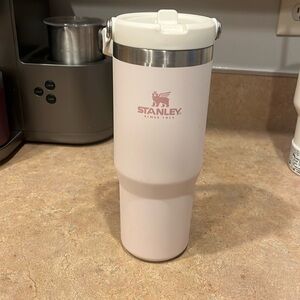 30 ounce Stanley Iceflow Rose Quartz